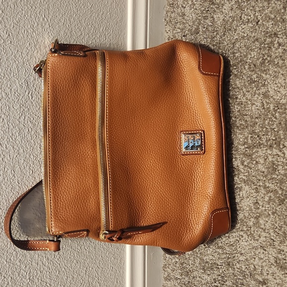 Dooney & Bourke Handbags - Dooney & Burke Crossbody Bag